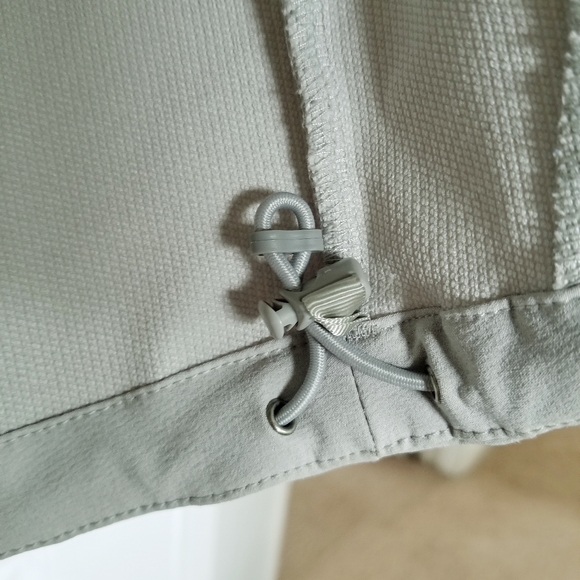 The North Face Apex Front Zipper Jacket with Hood - Picture 6 of 6